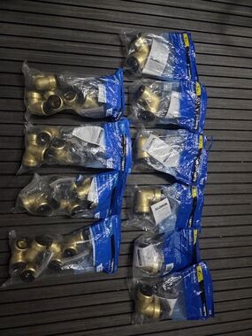 Watts Aqualock 1" & 3/4" CTS Push To Connect Copper Elbow LF4717 & LF4717-14CP